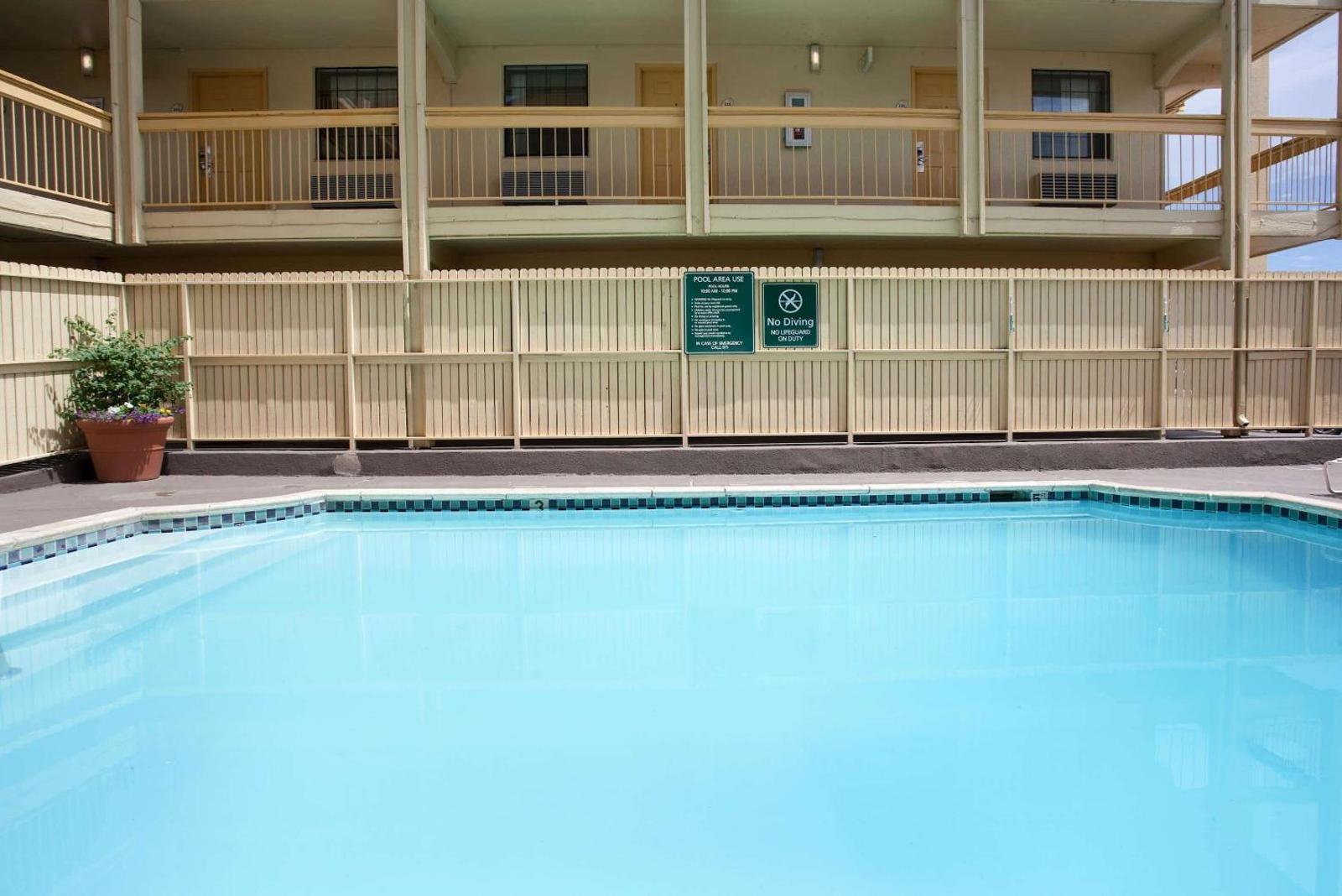 La Quinta Inn by Wyndham Denver Central Main image 2