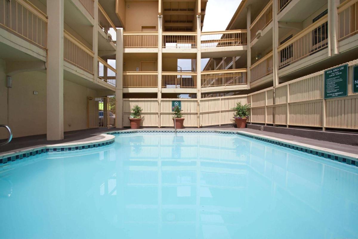 Popular attractions Area Nearby Property